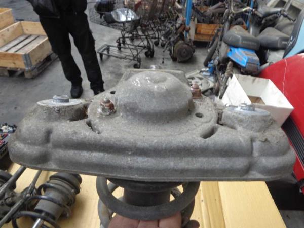 AMORTISSEUR AVANT GAUCHE AUDI A6 5/1997-5/2004 - Vue 2